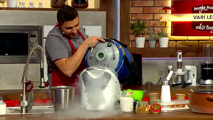 Fero Sedlák využil pri varení aj tekutý dusík